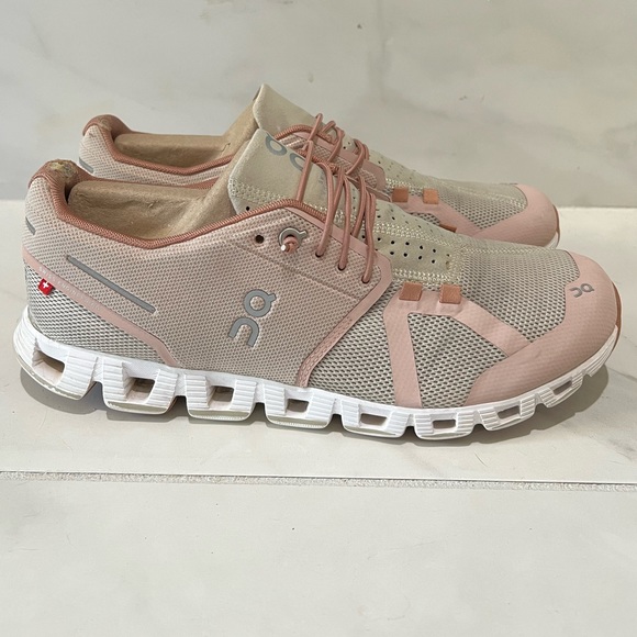 On Running Shoes On Cloud Running Shoes Womens Size Poshmark